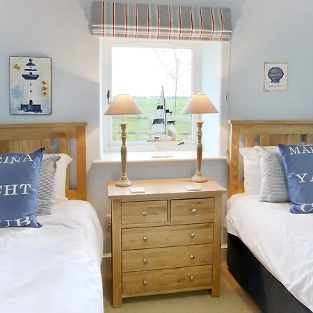 Mulgrave Cottage-ixc Ferienhaus *