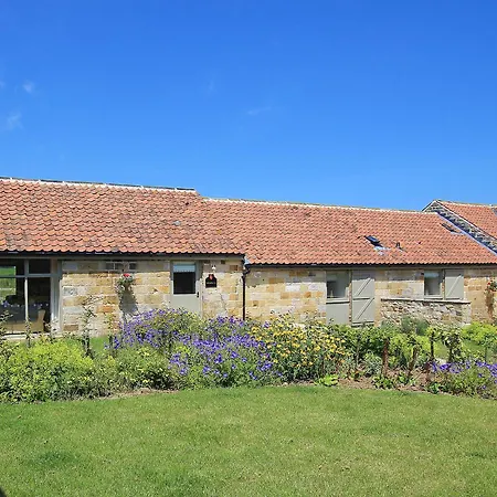Mulgrave Cottage-ixc בית נופש *