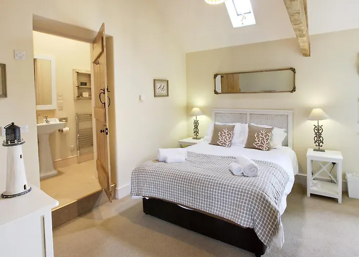 Mulgrave Cottage-ixc *